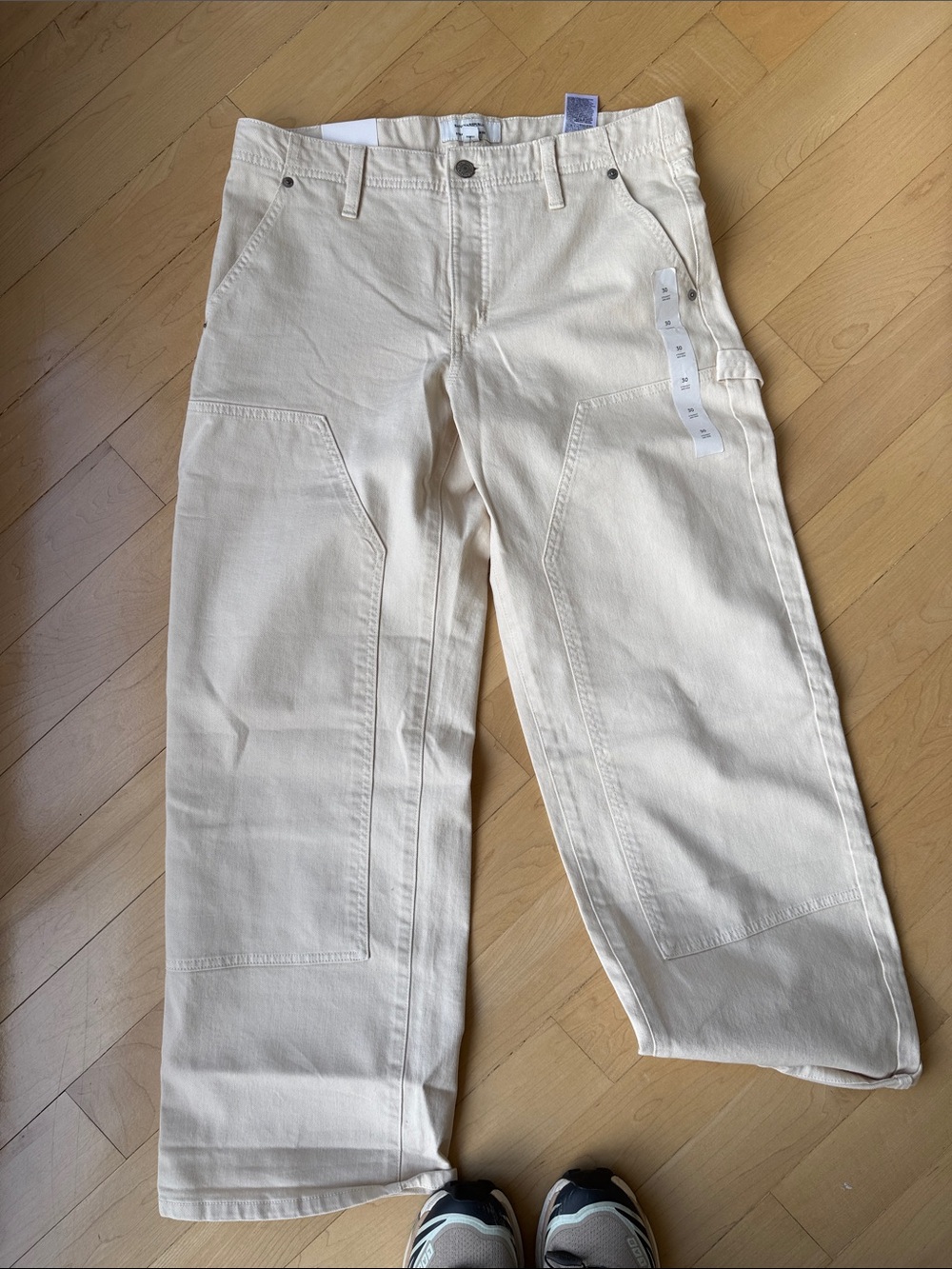 Banana Republic Factory Straight Mid-Rise Jeans — Cream